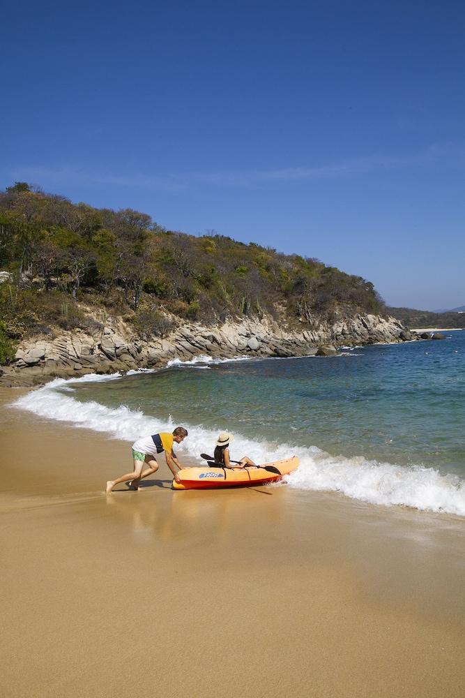 HOTEL CELESTE BEACH RESIDENCES HUATULCO CURAMORIA COLLECTION HUATULCO 5*  (Mexico) - from C$ 442 | iBOOKED